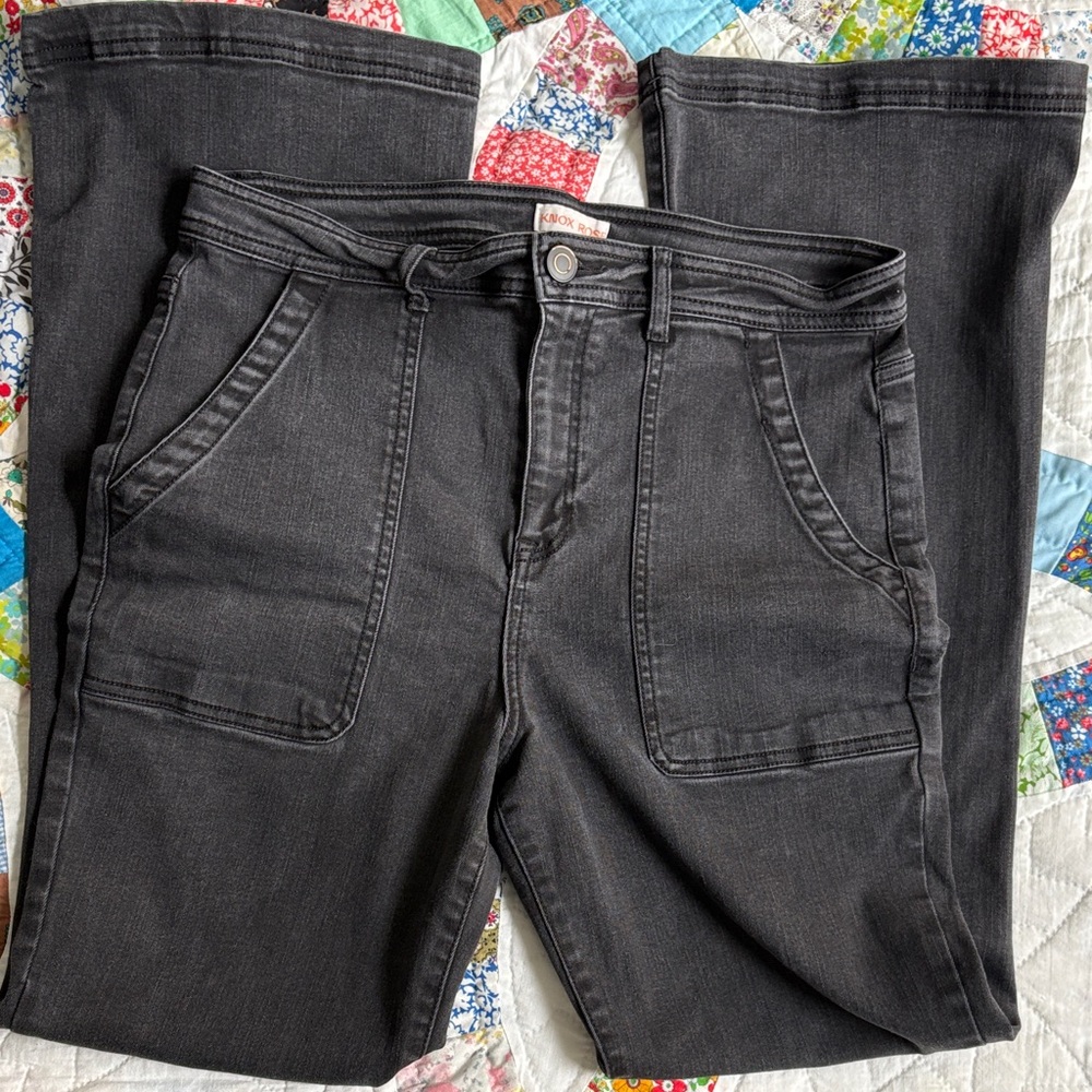 Black Flare Jeans - Casual Utility Style